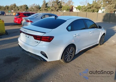 2022 Kia Forte Gt-Line z USA, uszkodzony, nr VIN 3KPF54AD7NE437805